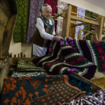 станислава викентьевна михно. традиции. мастерица. ремесла. белорусское традиционное ткачество. кросны. дываны. ковры. постилки. вышивание. тхачиха. носительница. защита государства. культурно наследие. Фото Алексея Столярова.